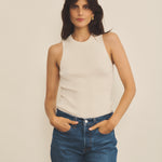 A white, round neck, sleeveless women cashmere tank top - Front vue | Amanda | Linnea Lund