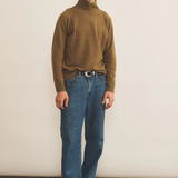 Green ochre cashmere sweater men - look | Charles | Linnea Lund