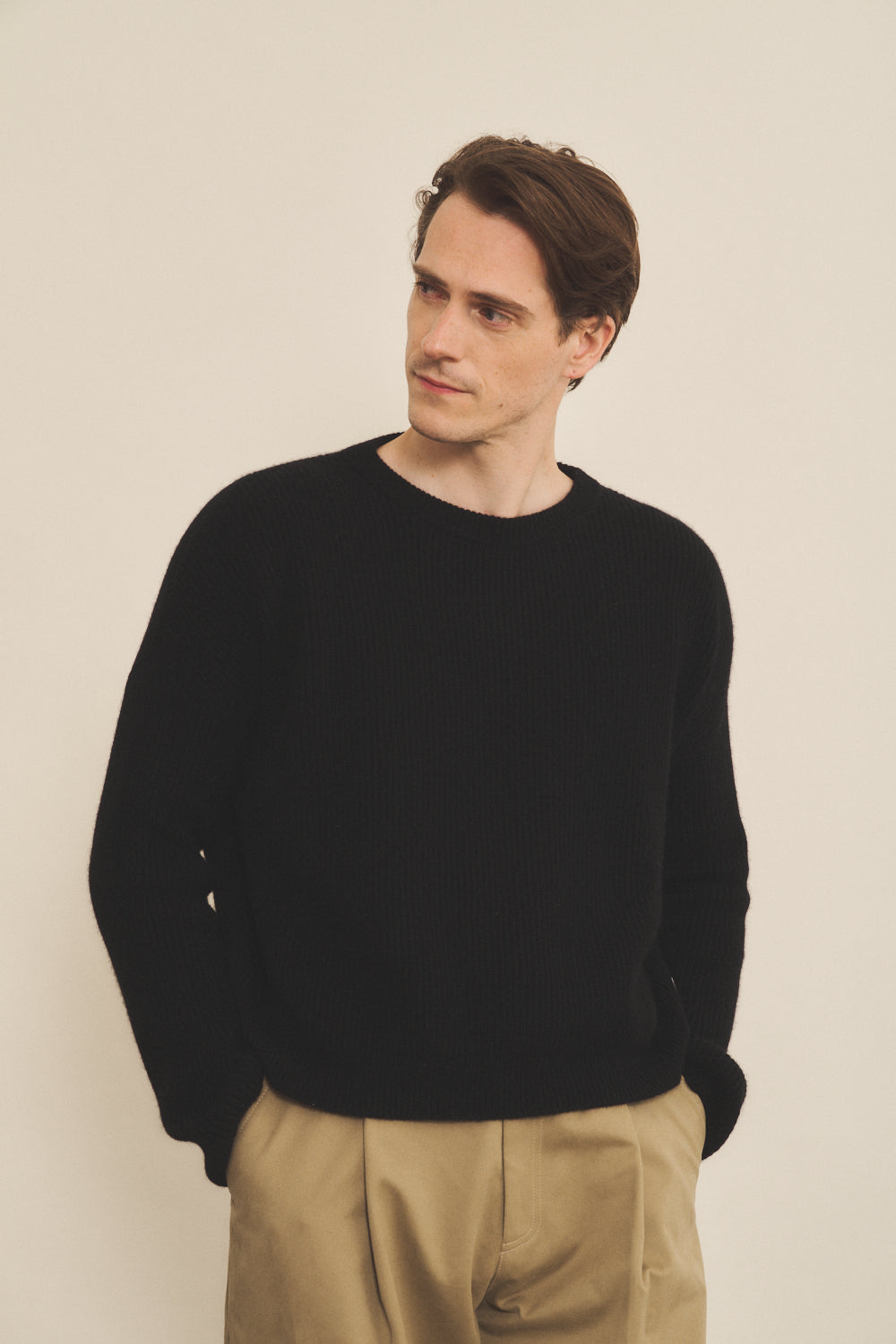 Ribbed black men cashmere sweater - front | Edward | Linnea Lund