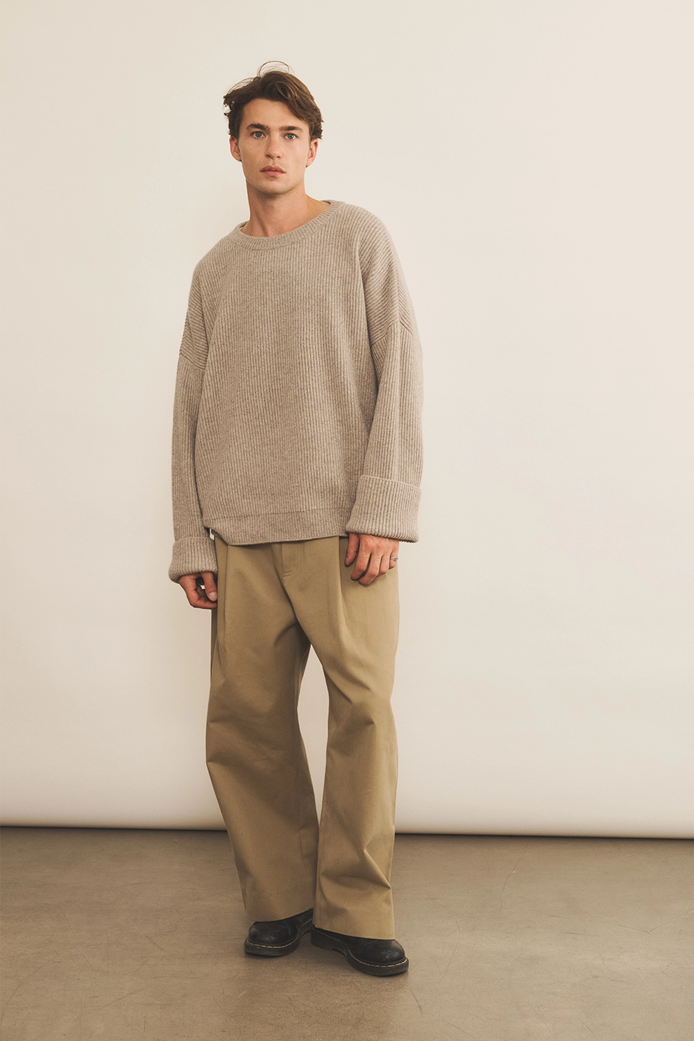 cashmere sweater men beige oversized long-sleeved ribbed - look | Edward | Linnea Lund