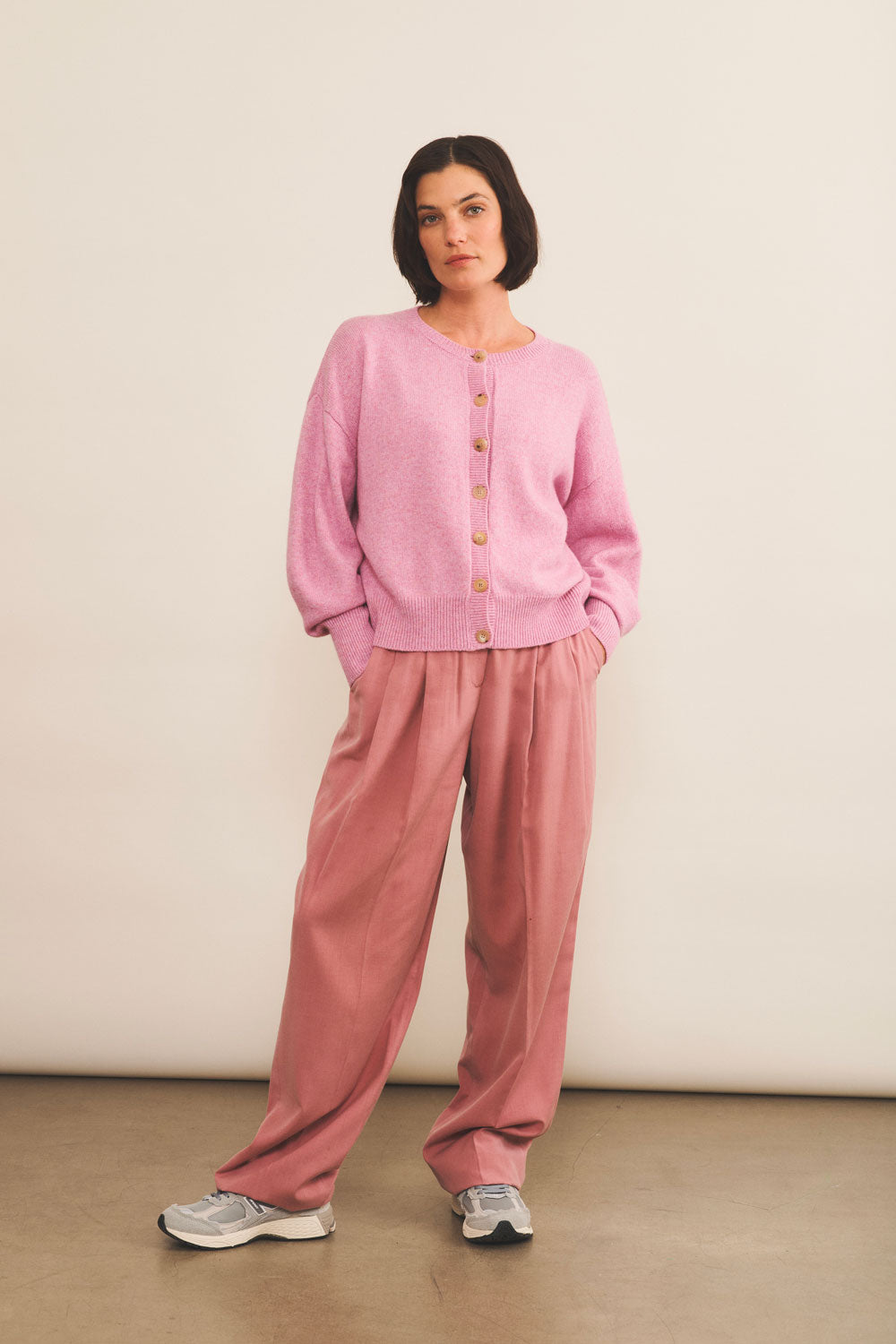 Cashmere cardigan women pink - look | Gabriella | Linnea Lund