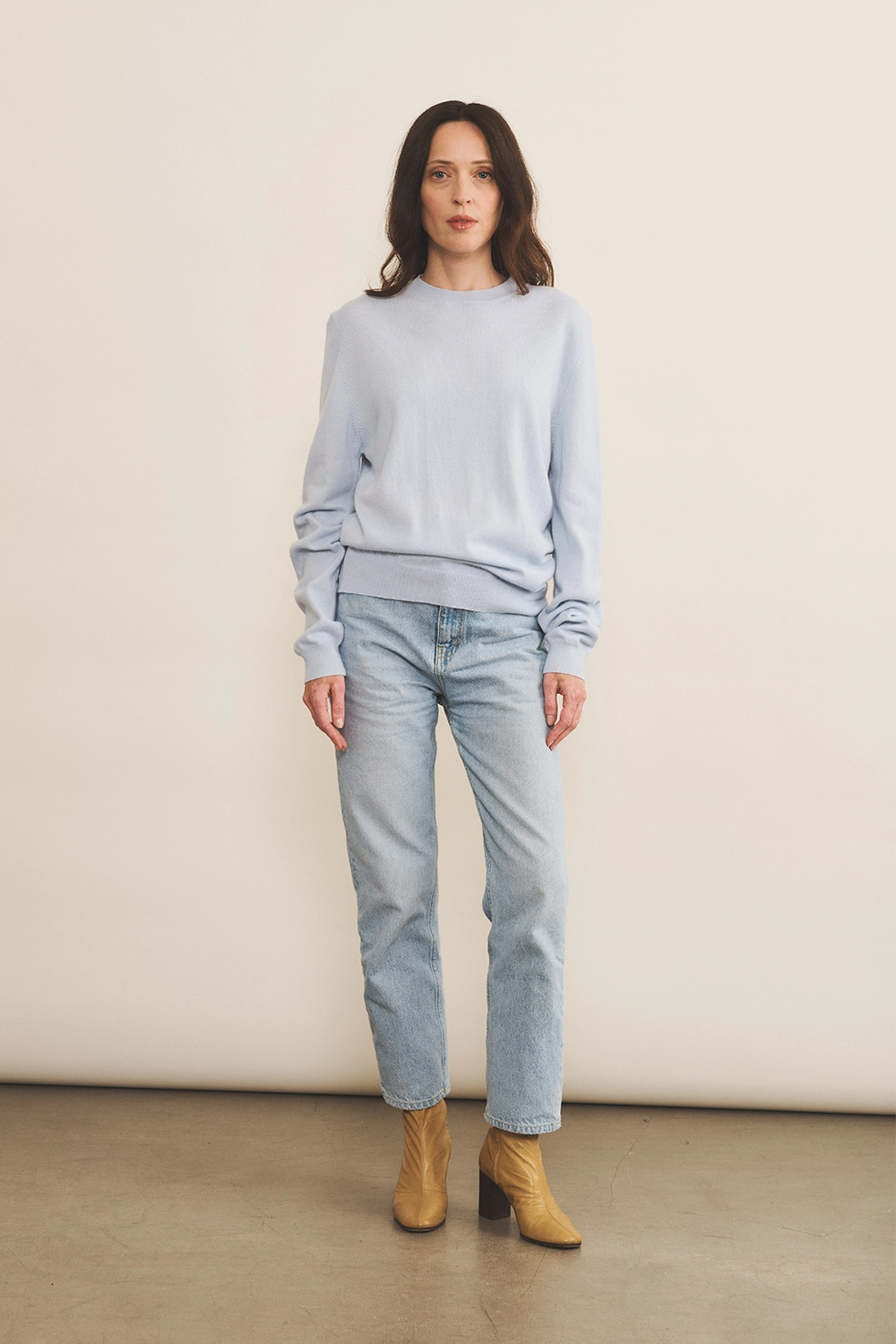 Baby blue light women cashmere sweater - look | Harald | Linnea Lund