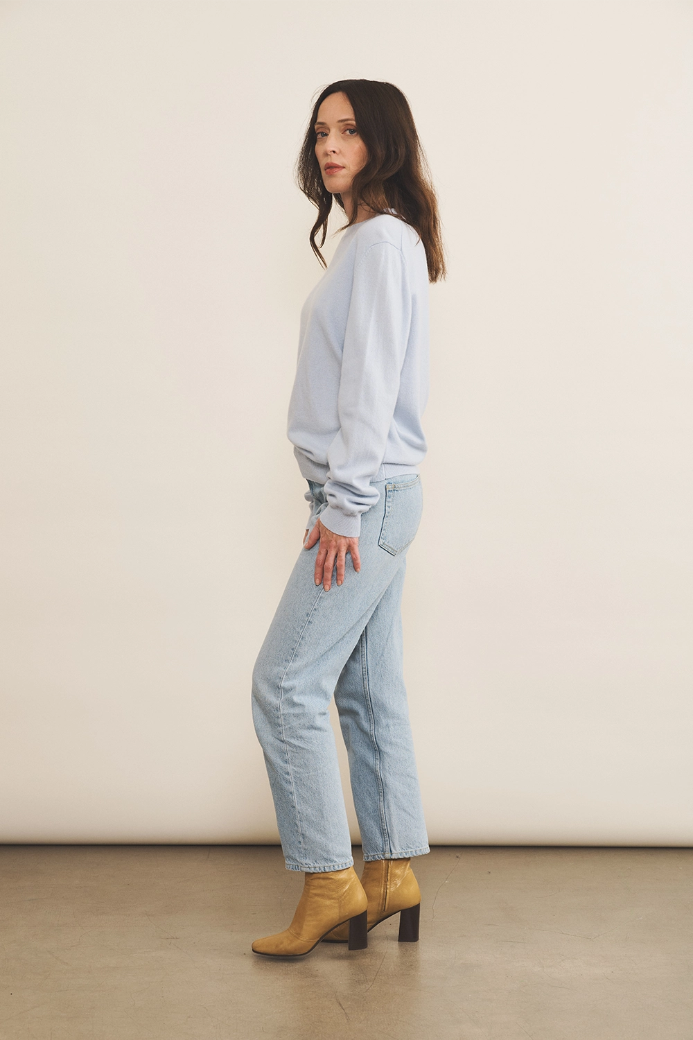 Baby blue light women cashmere sweater - side view | Harald | Linnea Lund