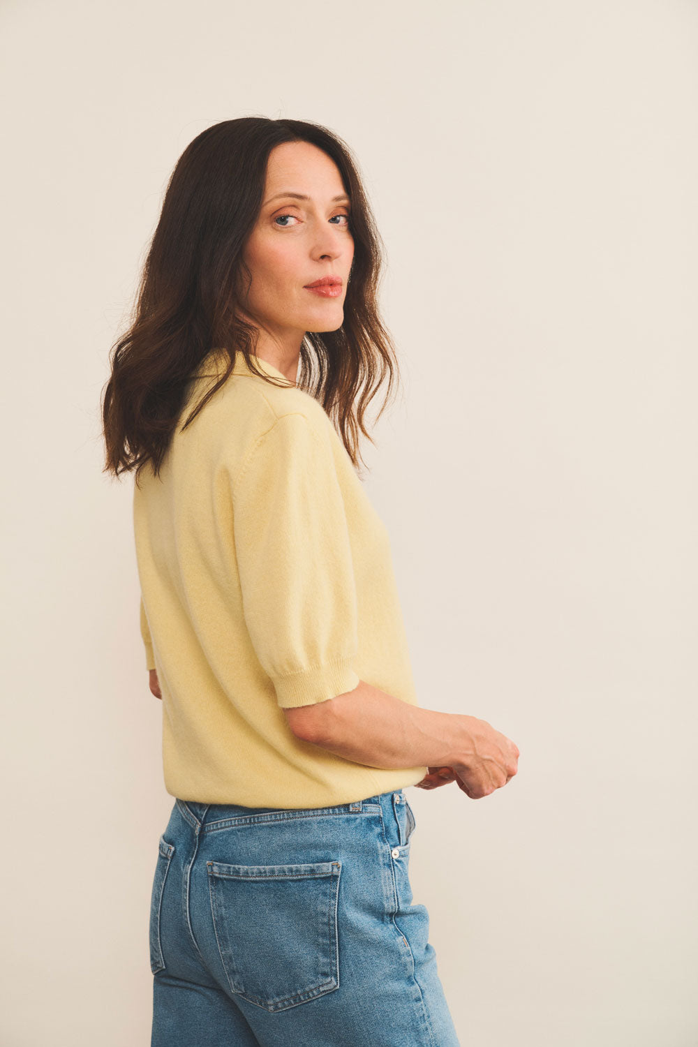 Cashmere polo women yellow - side view | Isabella | Linnea Lund