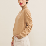 Camel women cashmere sweater - side view | Jim | Linnea Lund