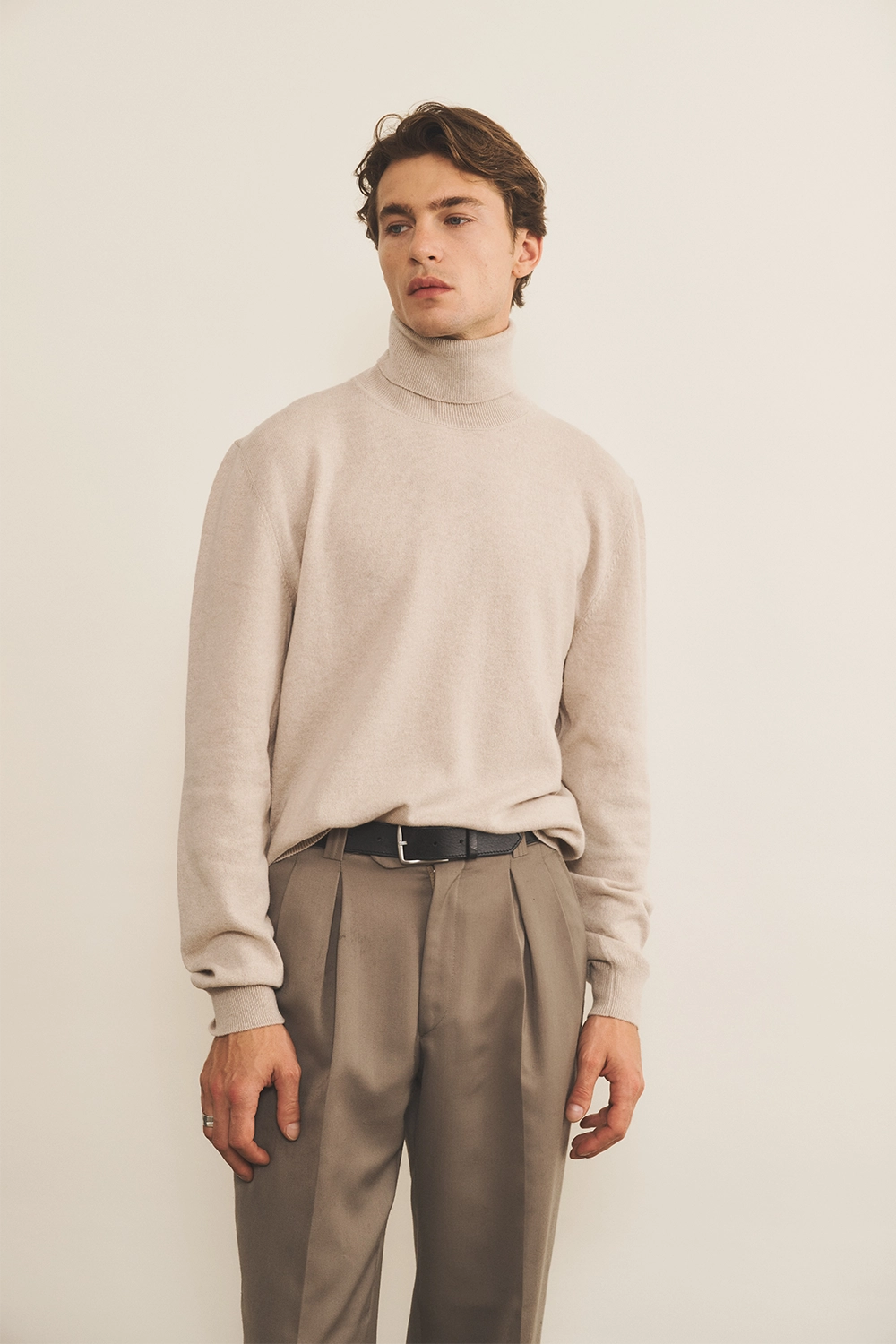 Cream light men cashmere sweater - look | Jim | Linnea Lund