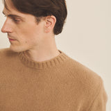 Brown cashmere sweater men - focus | Margot | Linnea Lund