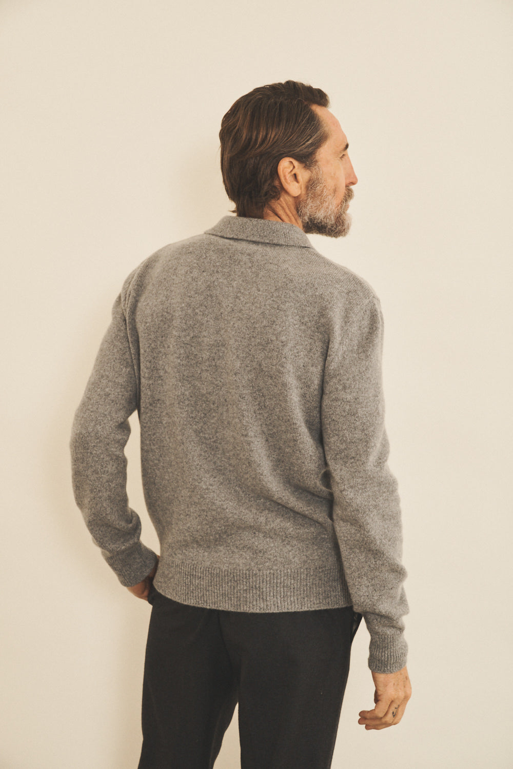 Grey cashmere polo sweater men - back view | Ralph | Linnea Lund