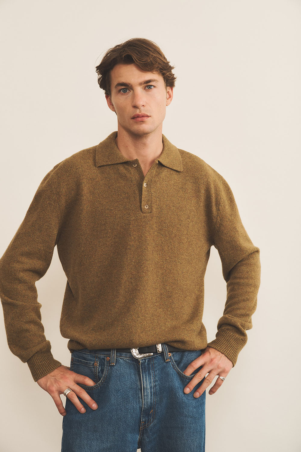 Green ochre cashmere polo sweater men - front view | Ralph | Linnea Lund