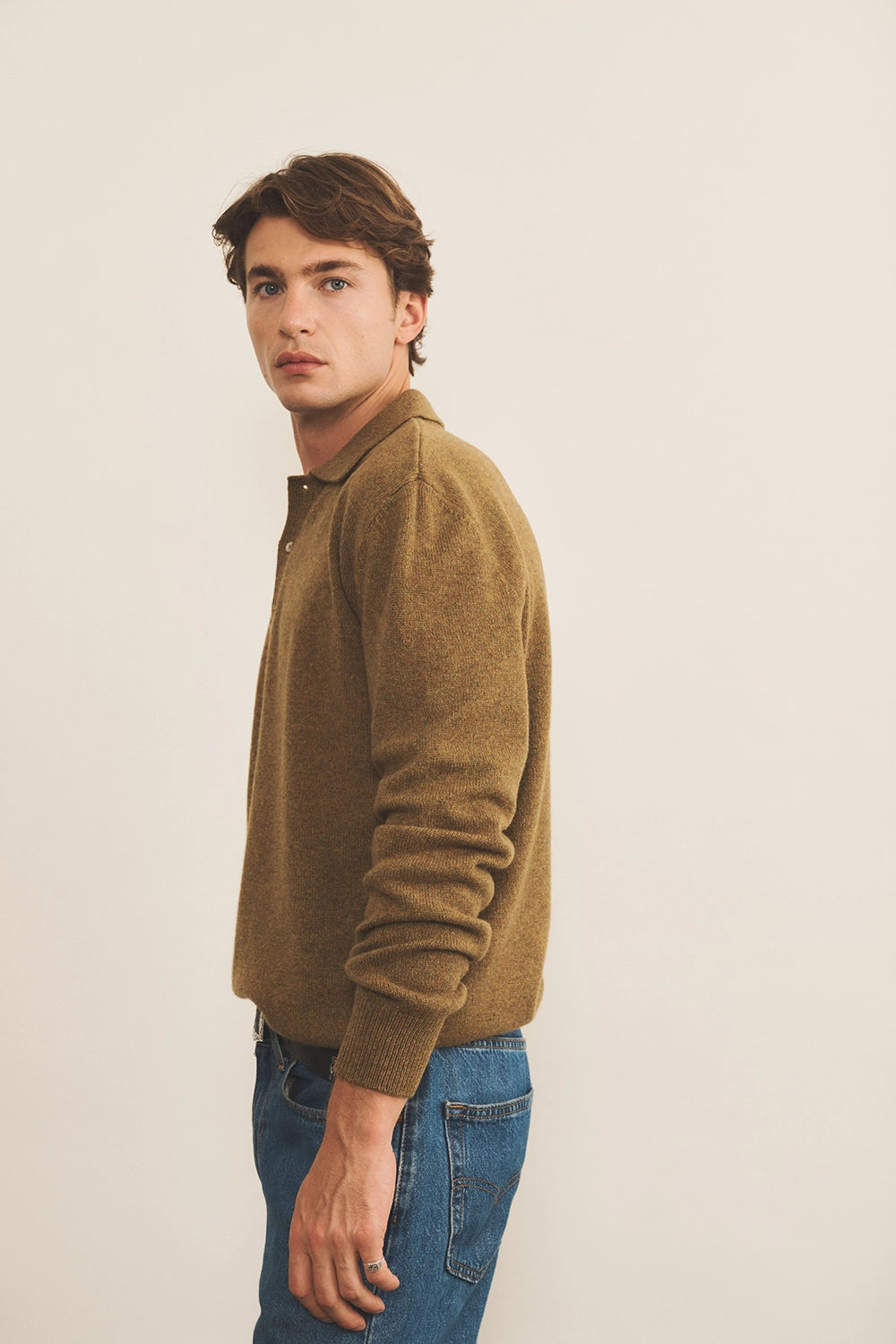 Green ochre cashmere polo sweater men - side view | Ralph | Linnea Lund