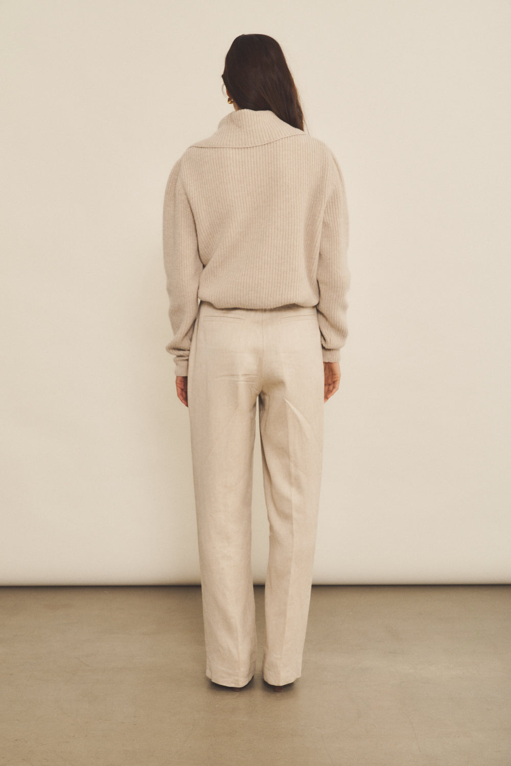 Zip collar beige cashmere sweater for women - back view | Sam | Linnea Lund