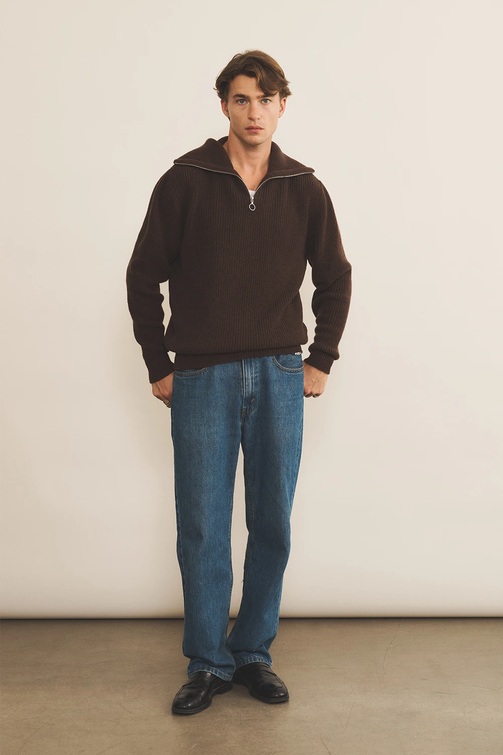 Zip collar dark brown cashmere sweater for men - look | Sam | Linnea Lund