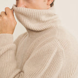 Zip collar beige cashmere sweater for men - focus view | Sam | Linnea Lund