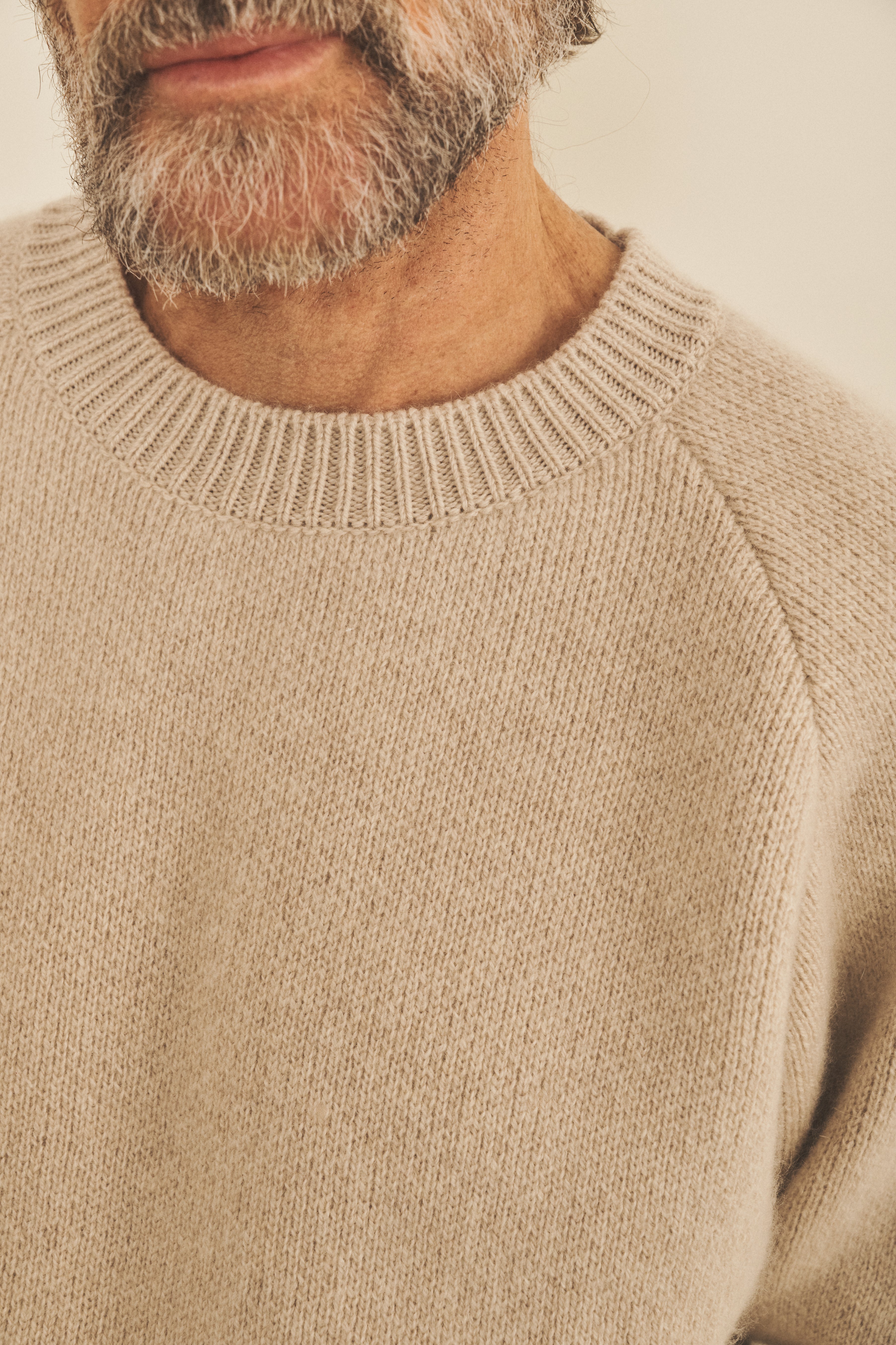 Cashmere sweater men beige color - focus view | Sergio | Linnea Lund