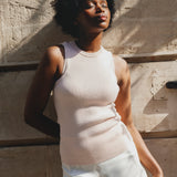 A powder pink, round neck, sleeveless women cashmere tank top - Front vue | Amanda | Linnea Lund