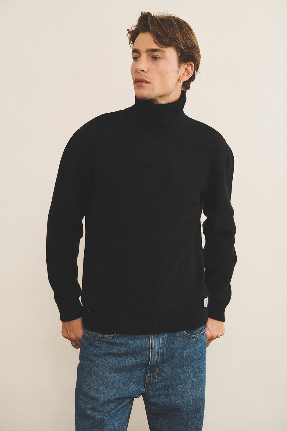 Turtleneck black cashmere men straight sweater François Linnea