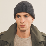 dark grey beanie cashmere men - front view | Harry | Linnea Lund