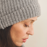 grey beanie cashmere women - side view | Harry | Linnea Lund