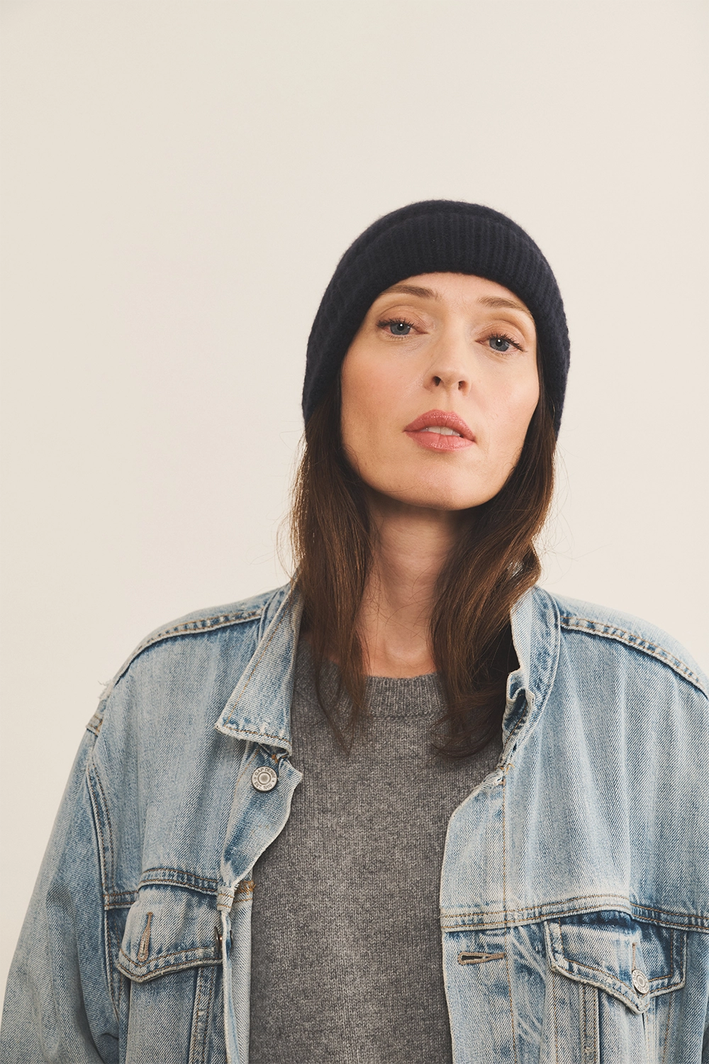 dark blue beanie cashmere women - front view | Harry | Linnea Lund