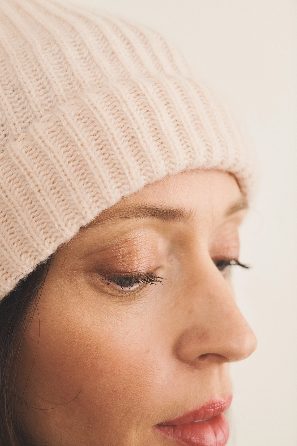 light salmon pink beanie cashmere women - focus | Harry | Linnea Lund