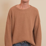 Ribbed camel brown men cashmere sweater - video | Edward | Linnea Lund