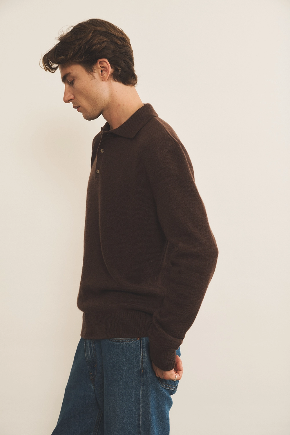 Cashmere polo women brown chocolate - side view | Ralph | Linnea Lund