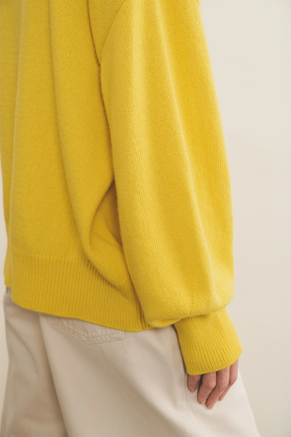 Flash yellow cashmere sweater women - focus view | Sarah | Linnea Lund