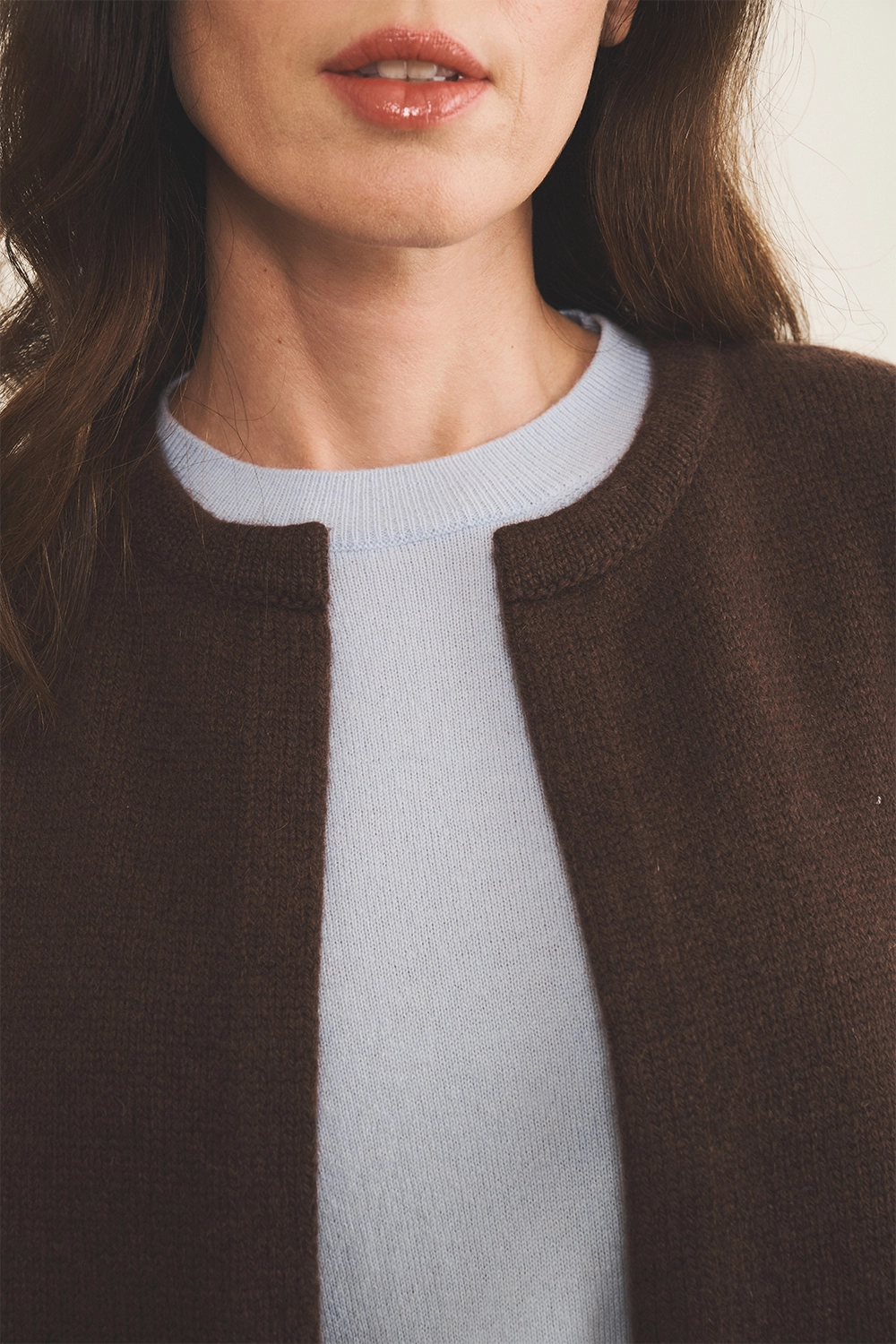 Cashmere sleeveless cardigan women chocolate brown - focus | Théo | Linnea Lund