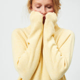 Yellow cashmere sweater women - look | Charlotte | Linnea Lund