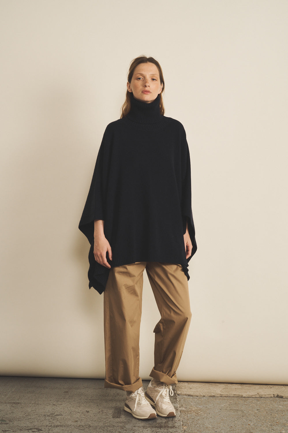 midnight blue cashmere poncho women | Angela | Linnea Lund