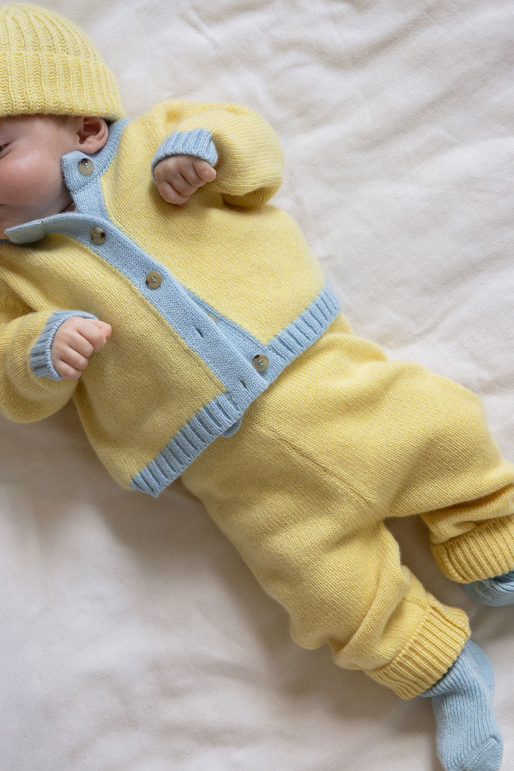Baby cashmere cardigan yellow and blue, look | Phoebe | Linnea Lund