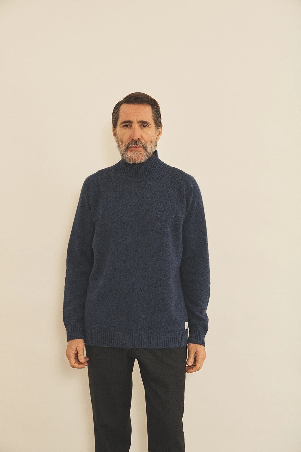 Blue men cashmere sweater - look | Bjorn | Linnea Lund