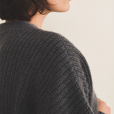 Dark grey cashmere cardigan women - focus| Charlot | Linnea Lund
