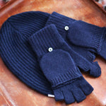 Dark blue cashmere mittens and beanie | Vantar & Harry | Linnea Lund