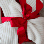 White cashmere mittens and sweater | Noah & Maya | Linnea Lund