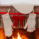 Beige cashmere mittens and beanie | Vantar & Harry | Linnea Lund