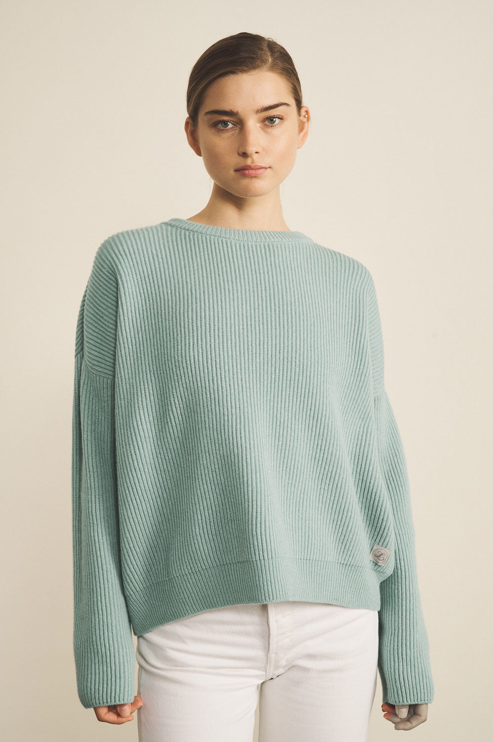 Ribbed aqua blue women cashmere sweater - front view | Edward | Linnea Lund