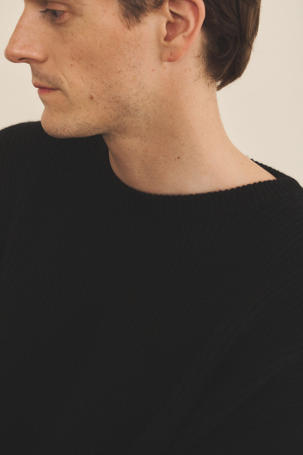 Ribbed black men cashmere sweater - focus | Edward | Linnea Lund