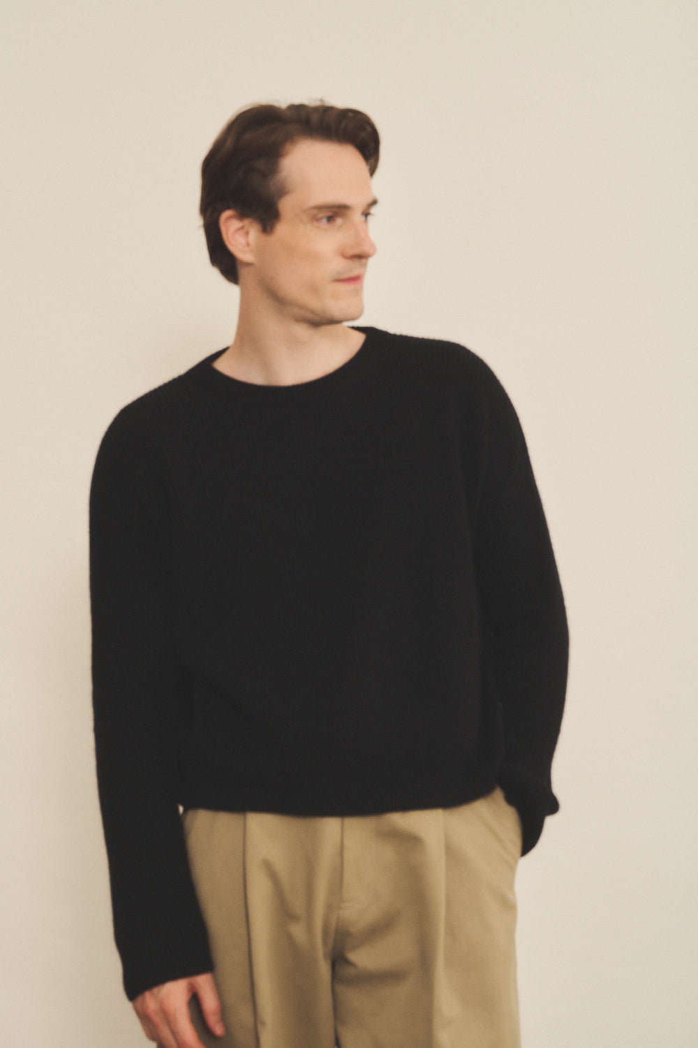Ribbed black men cashmere sweater - front view | Edward | Linnea Lund