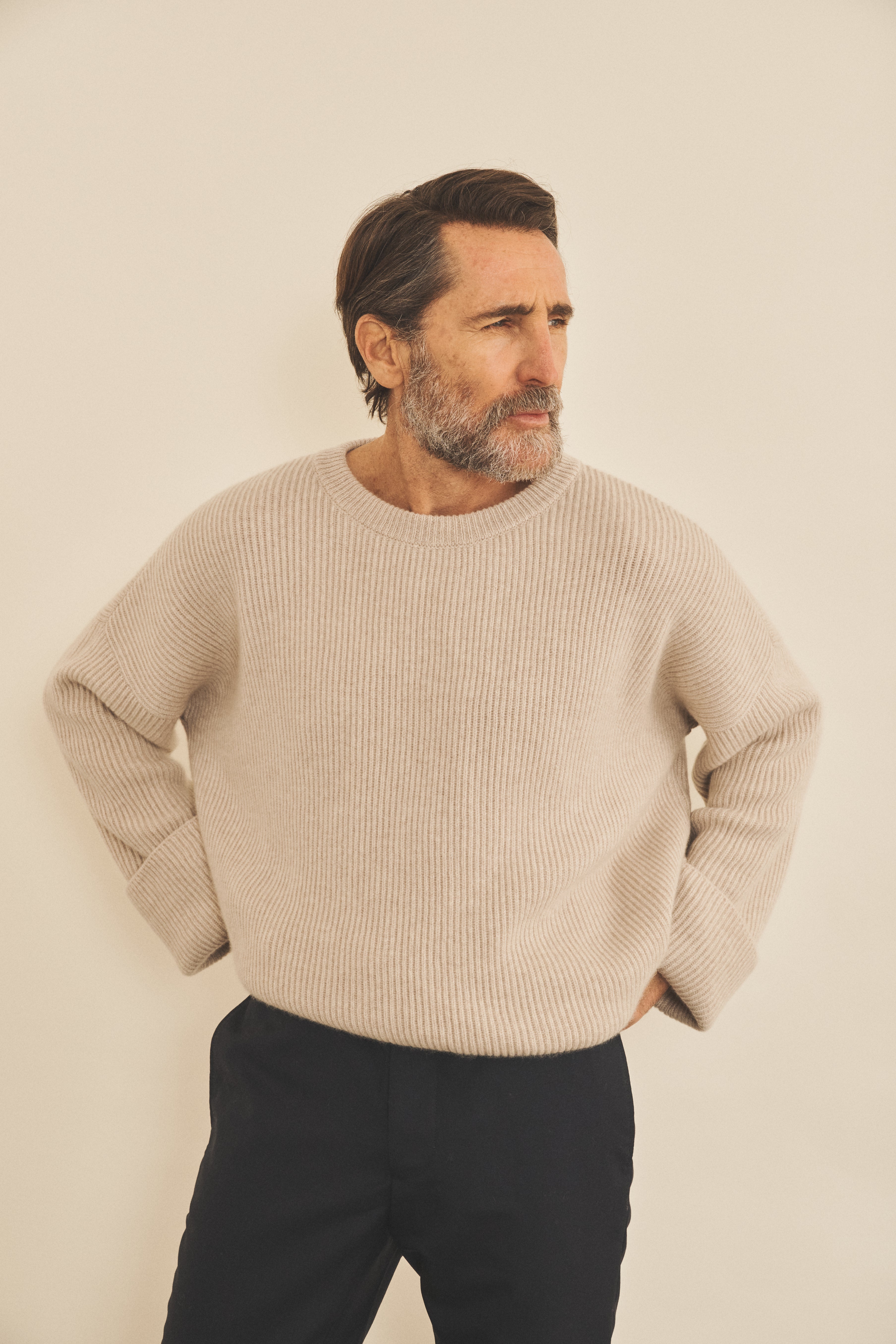 Ribbed beige men cashmere sweater - front view | Edward | Linnea Lund