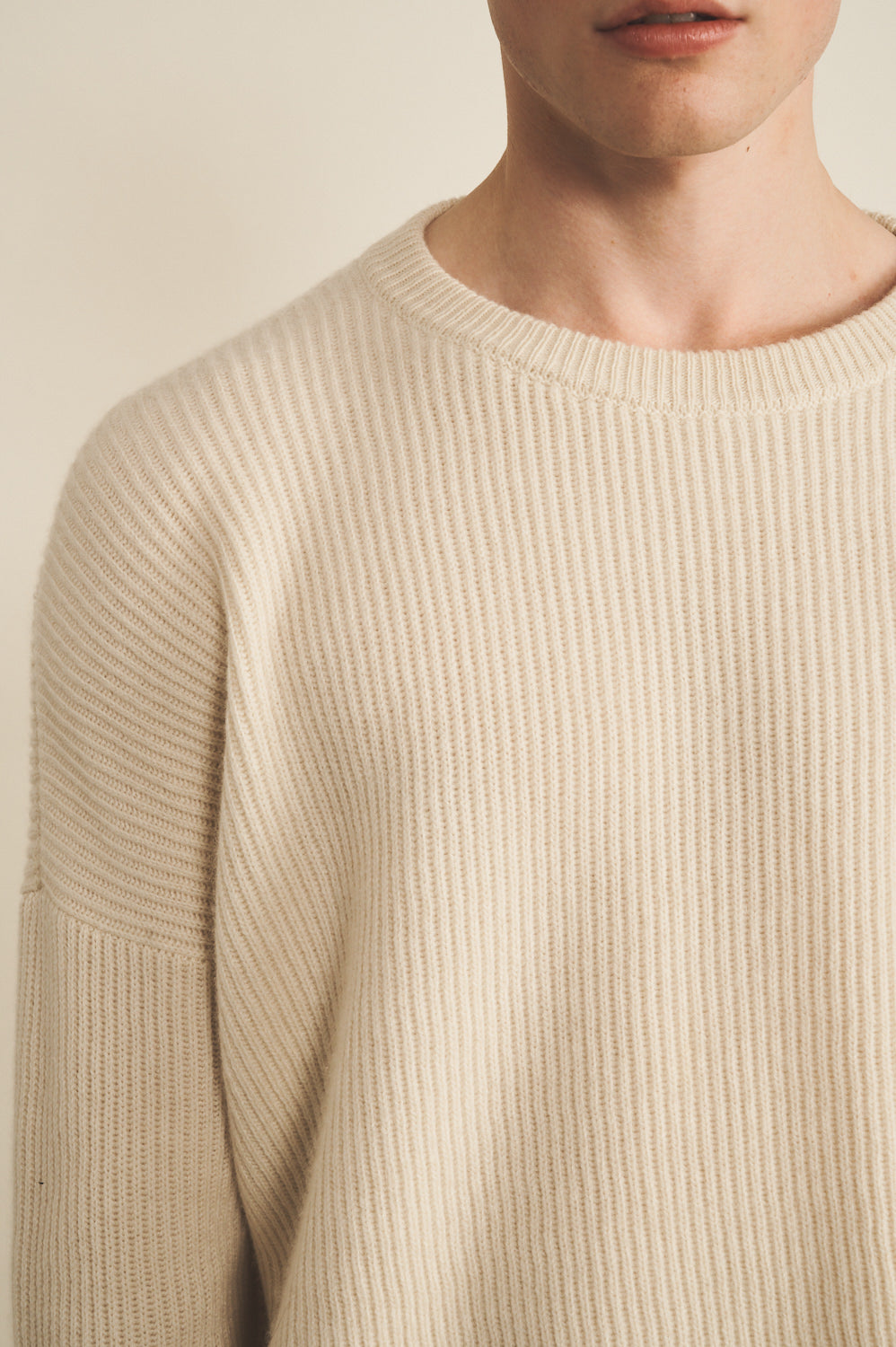 Ribbed white men cashmere sweater - focus fabric | Edward | Linnea Lund