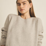 Ribbed light grey women cashmere sweater - front view | Edward | Linnea Lund