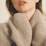 Ribbed beige women cashmere sweater - focus | Edward | Linnea Lund
