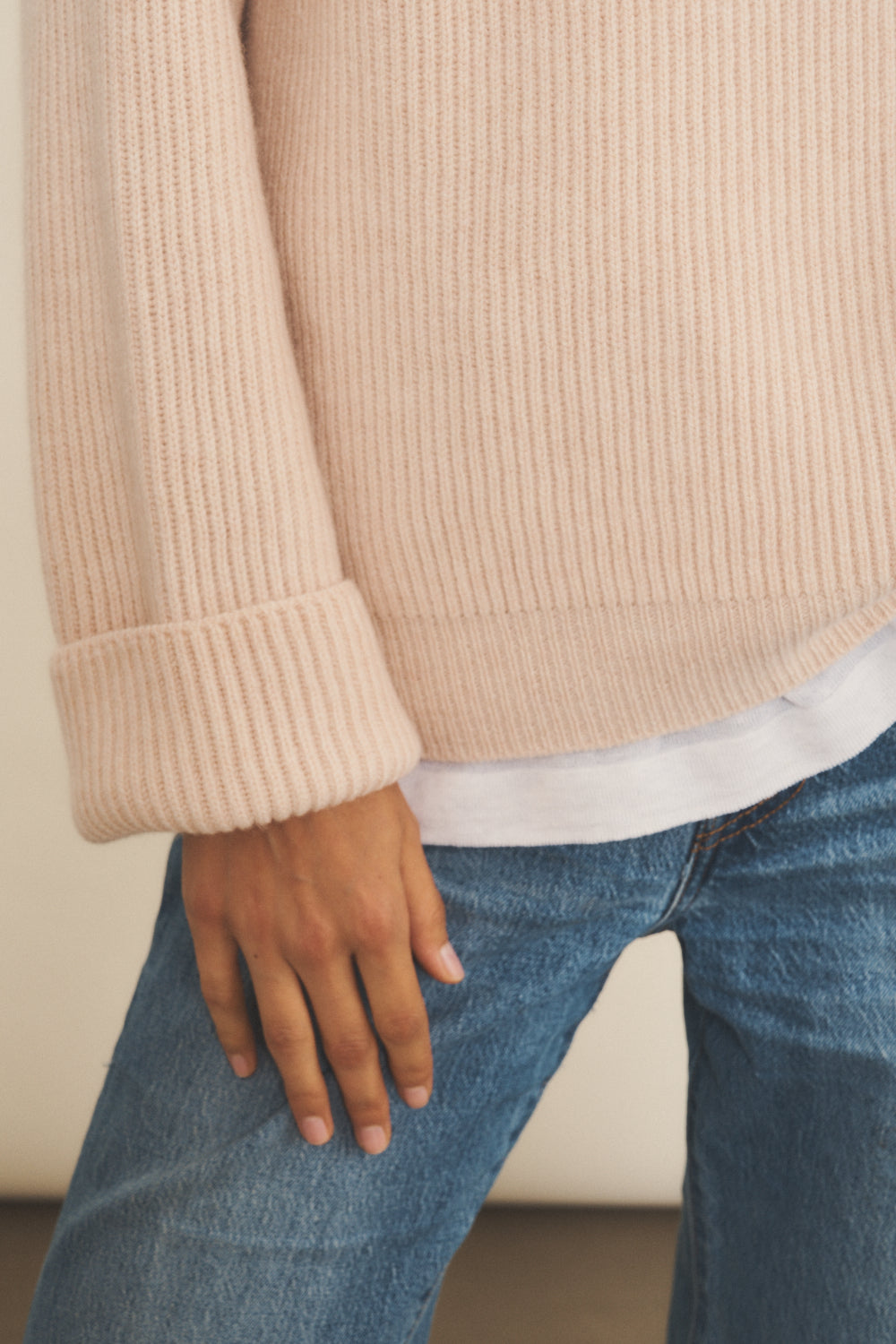 Ribbed pink women cashmere sweater - focus view | Edward | Linnea Lund