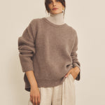 Ribbed taupe women cashmere sweater - front view | Edward | Linnea Lund