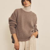 Ribbed taupe women cashmere sweater - front view | Edward | Linnea Lund