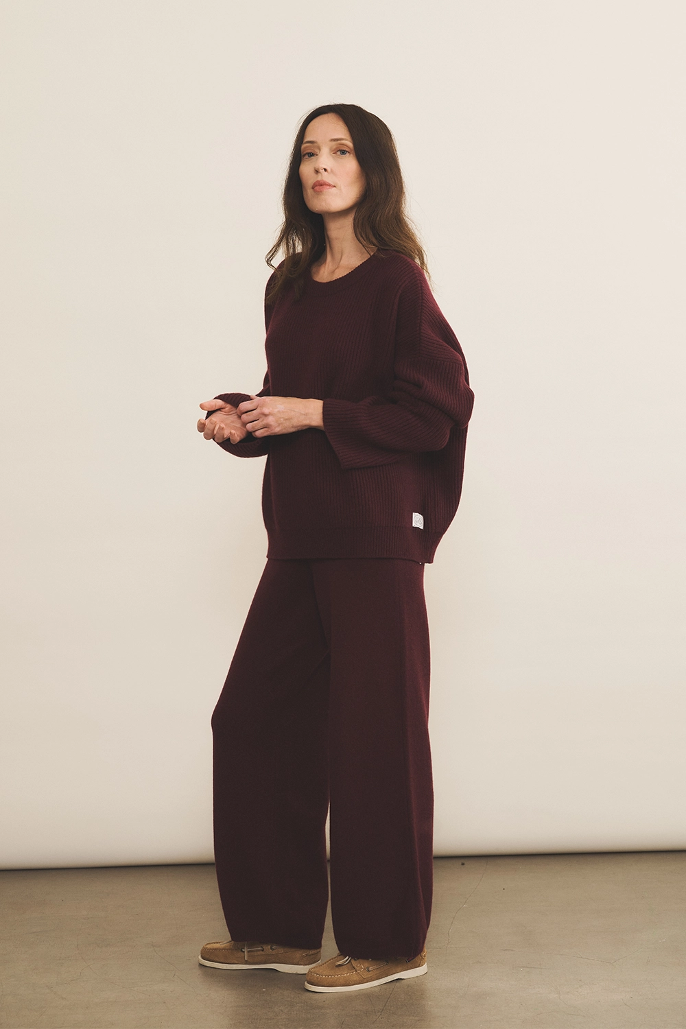 Burgundy cashmere jogging - look | Florence | Linnea Lund