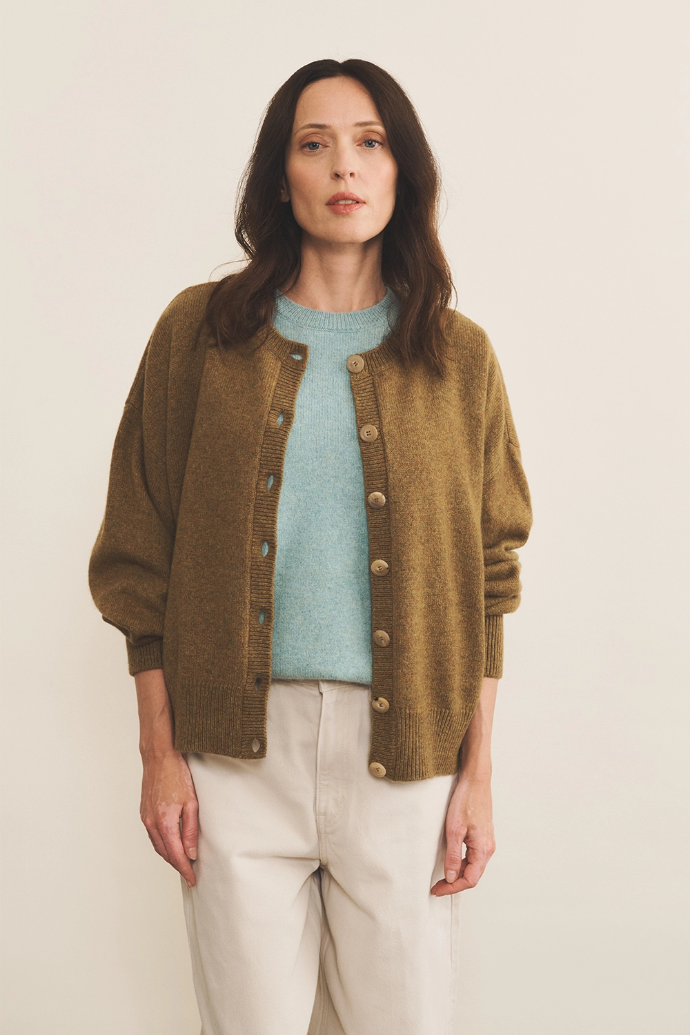 Cashmere cardigan women ocher green - front view | Gabriella | Linnea Lund