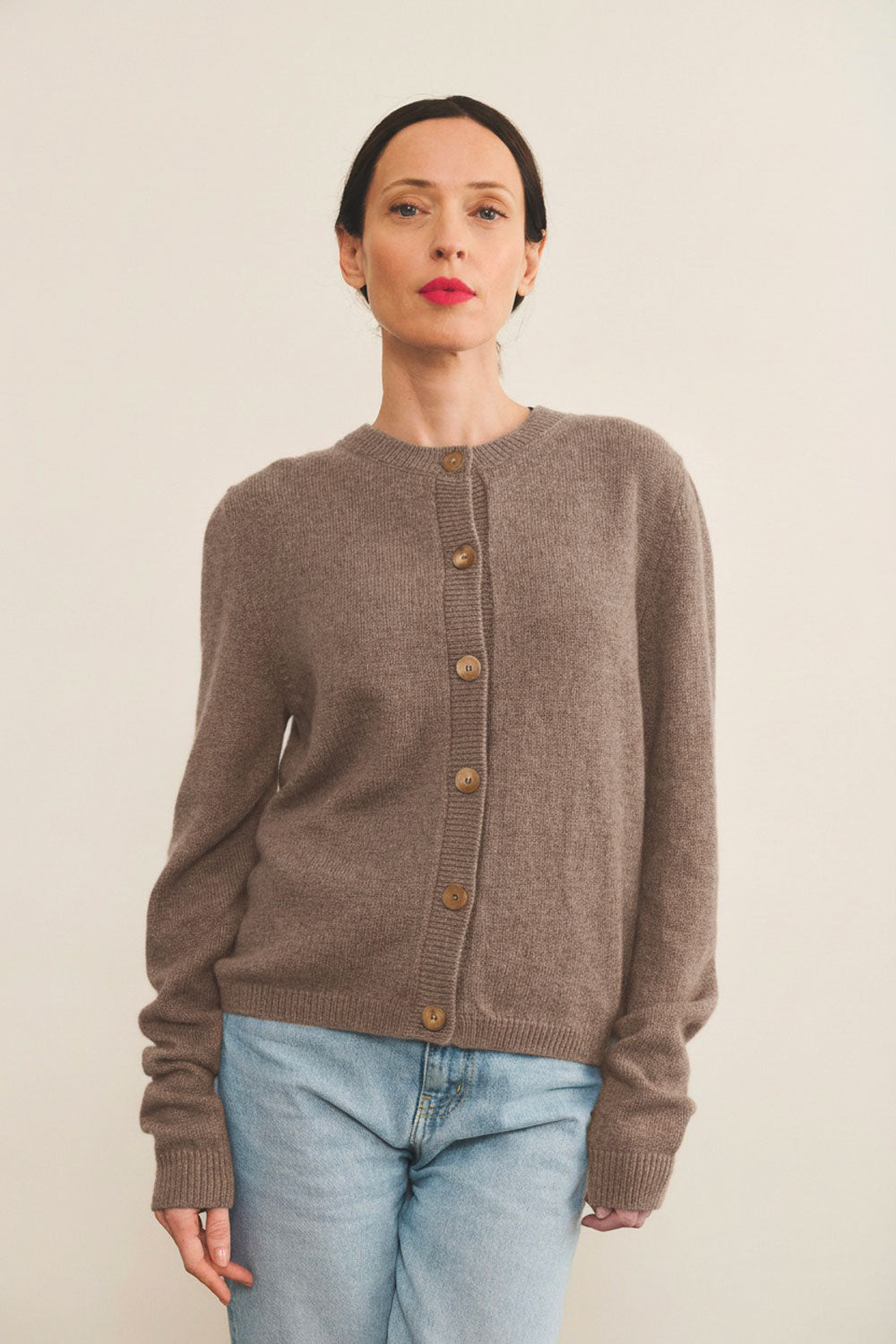 Taupe women cashmere cardigan - front view | Greta | Linnea Lund