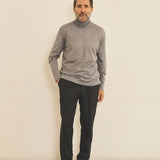 Grey men cashmere sweater - look | Hakan | Linnea Lund